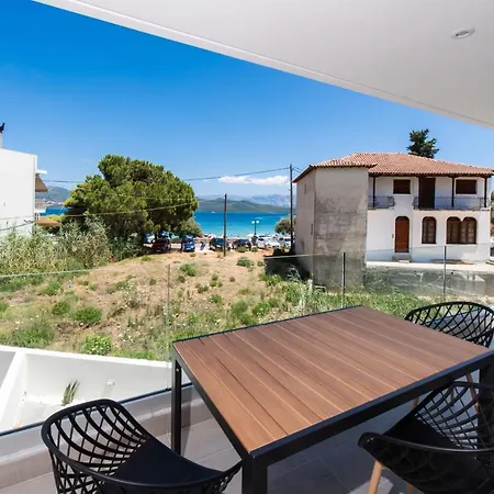 Blue Icons Lefkas * 尼基亚娜